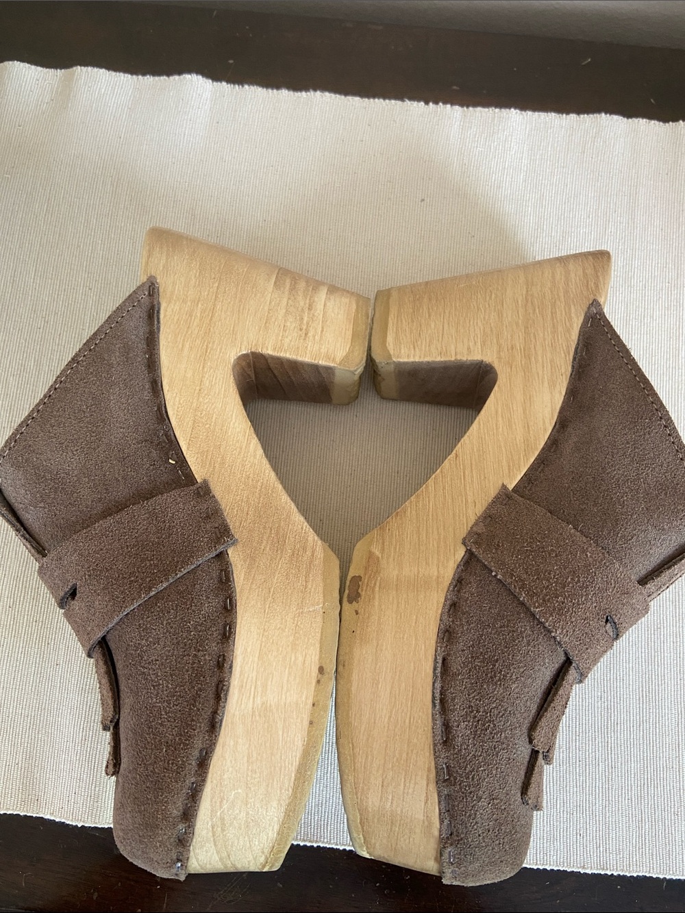 No, 6 Kiltie Platform Suede Clogs  Light Brown wirh Fringe Detail Size 8 1/2 - Picture 7 of 13